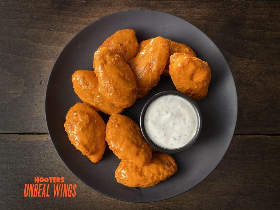 Hooters Begins Sales of Quorn Meatless Wings